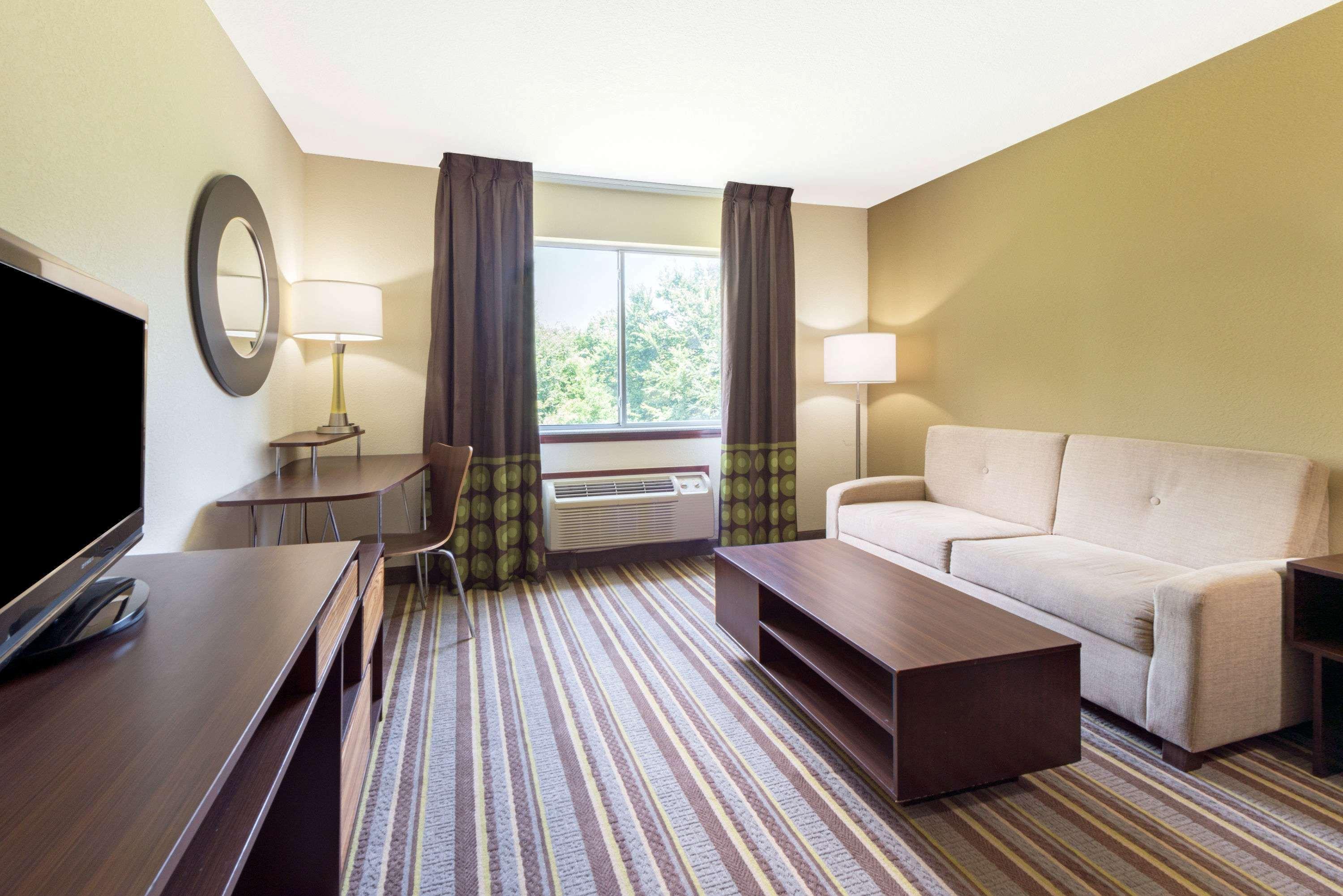Hotel Super 8 By Wyndham Perry Zewnętrze zdjęcie